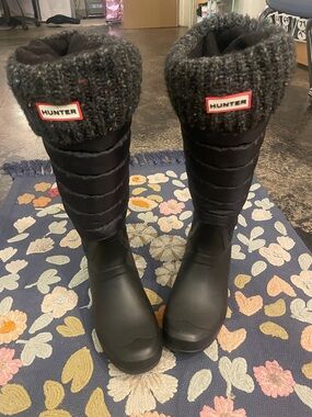 Hunter Insulated Black Winter Rain Boots with Long Knitted at Top Fleece Socks